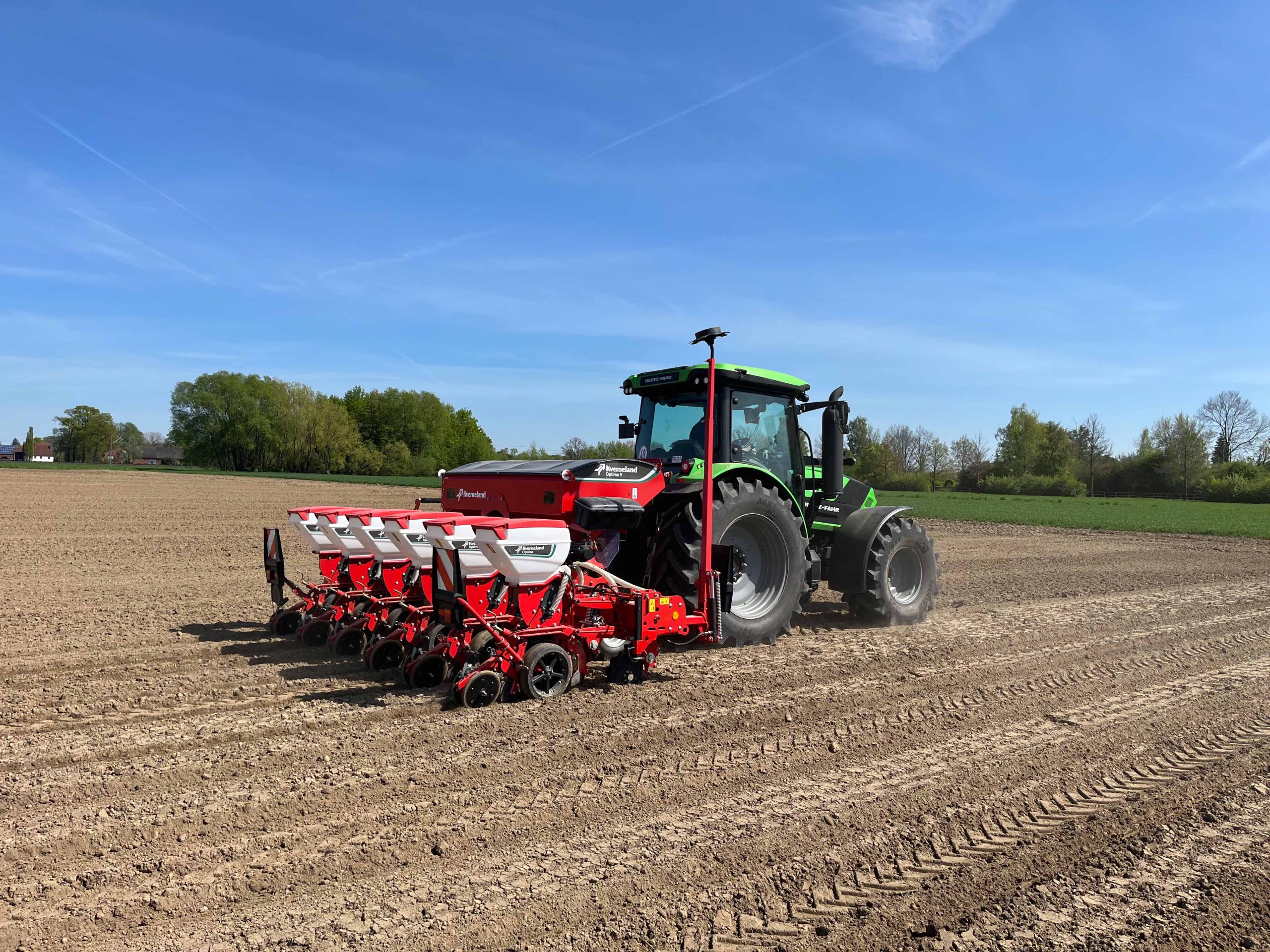 Le Semoir De Pr Cision Kverneland Optima V Fait Peau Neuve Tractorpower